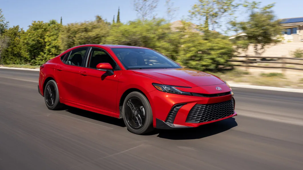 "2025 Toyota Camry: Upgraded Hybrid Powertrain, Improved Handling, and Stylish Design"