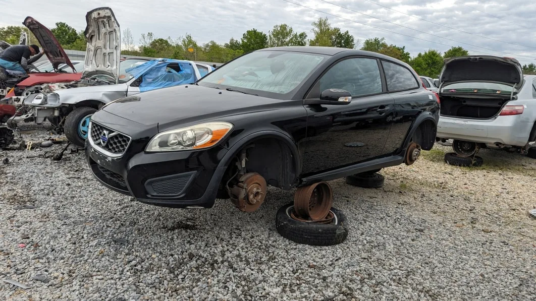 The Last of its Kind: Uncovering a Rare Manual Transmission Volvo C30 in a New Orleans Car Graveyard