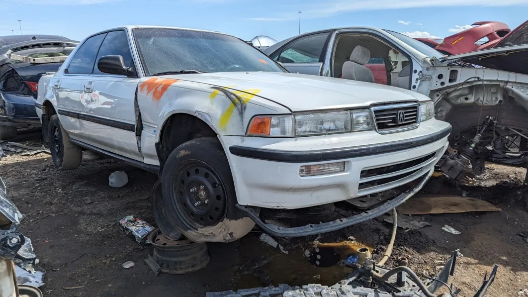 The Rare First-Year Honda Vigor: A Forgotten Luxury Sedan of the 90s