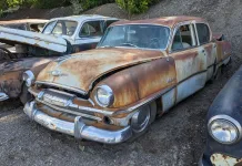 "1954 Plymouth Belvedere: A Vintage Gem Found in a Denver Junkyard"