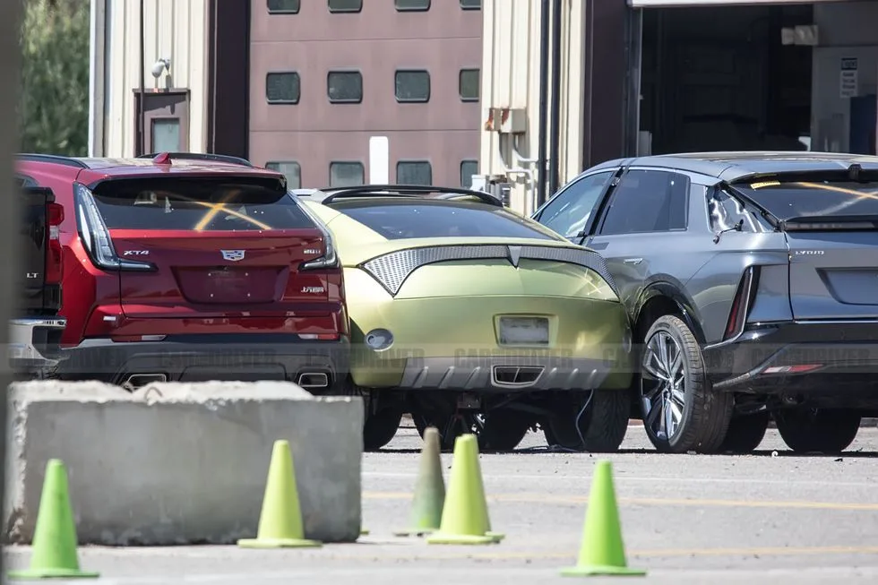 "GM's Spring Cleaning: 2001 Pontiac REV Concept Found in Scrapyard - A Blast from the Past"