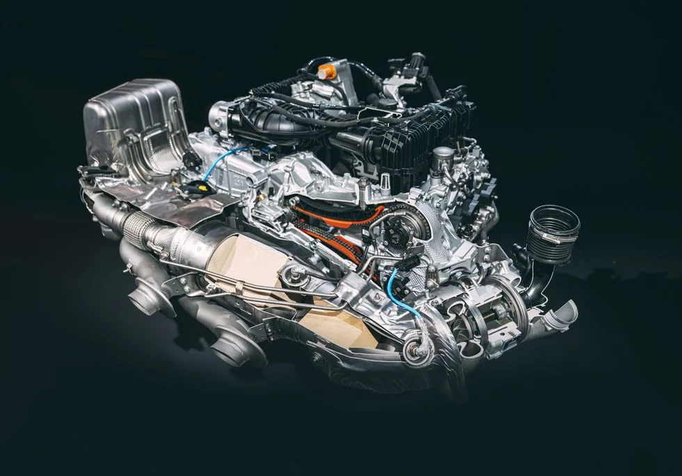 Porsche Introduces T-Hybrid Powertrain for 2025 911 Carrera GTS