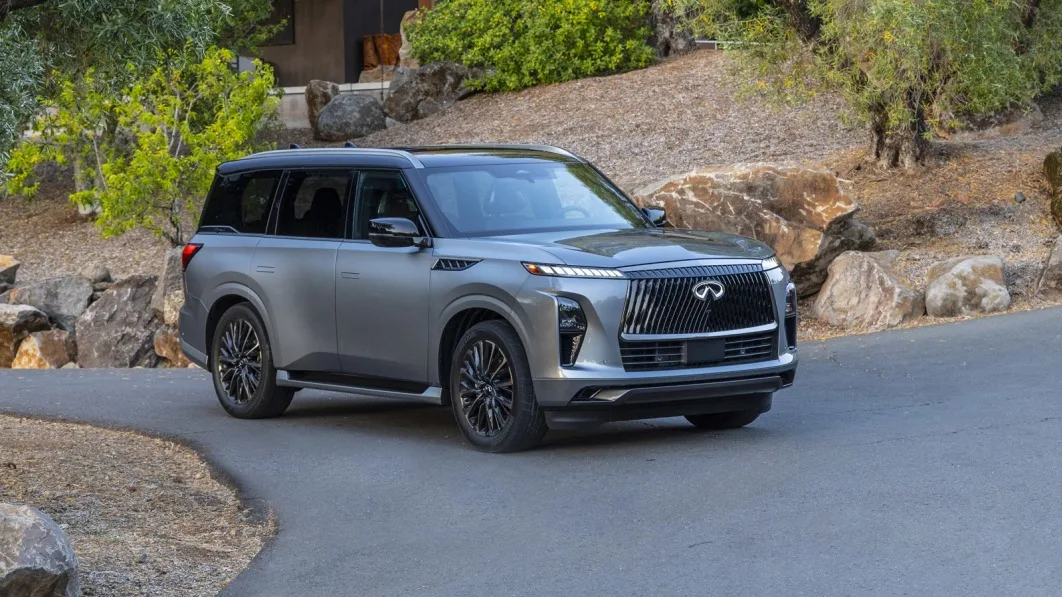 2025 Infiniti QX80 Review: A Stylish SUV with Impressive Tech and Comfort