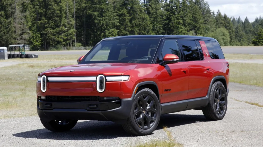 "2025 Rivian R1T and R1S: Updates to Rivian's Flagship Models Bring Improved Range and Performance"