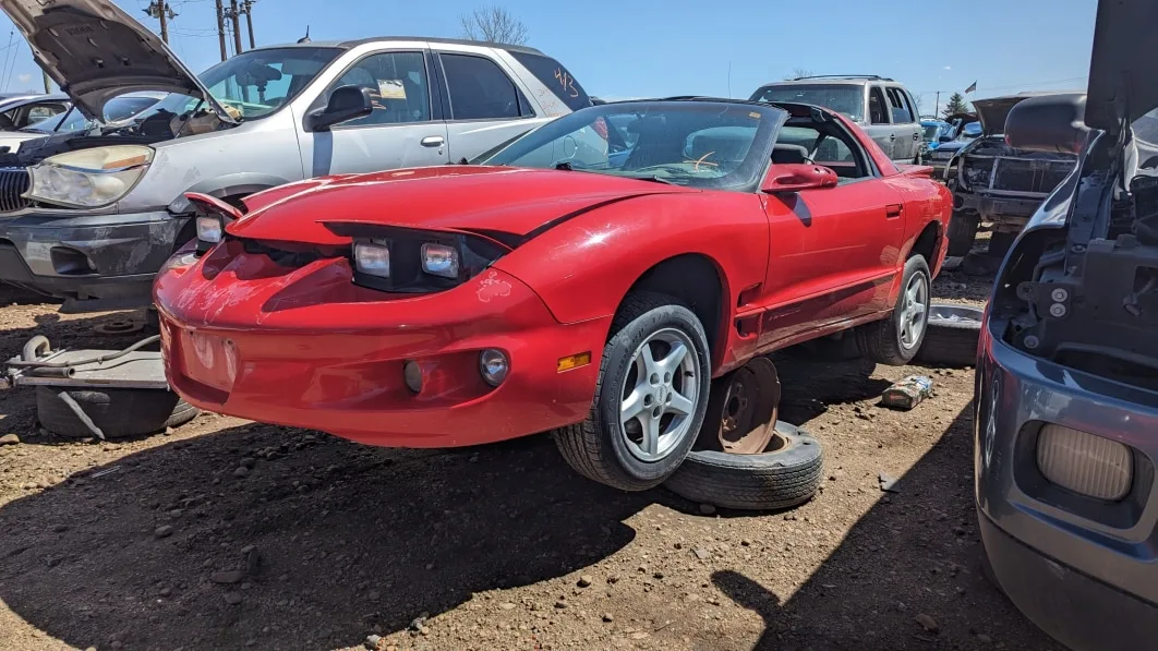 Discover a Rare 2002 Base Firebird Coupe: A Lasting Legacy of Chevrolet's Camaro