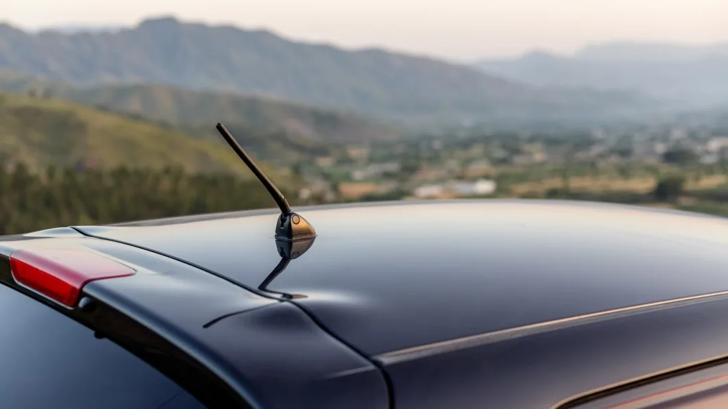 Upgrade Your Car Antenna for Better Reception: Top Picks on Amazon