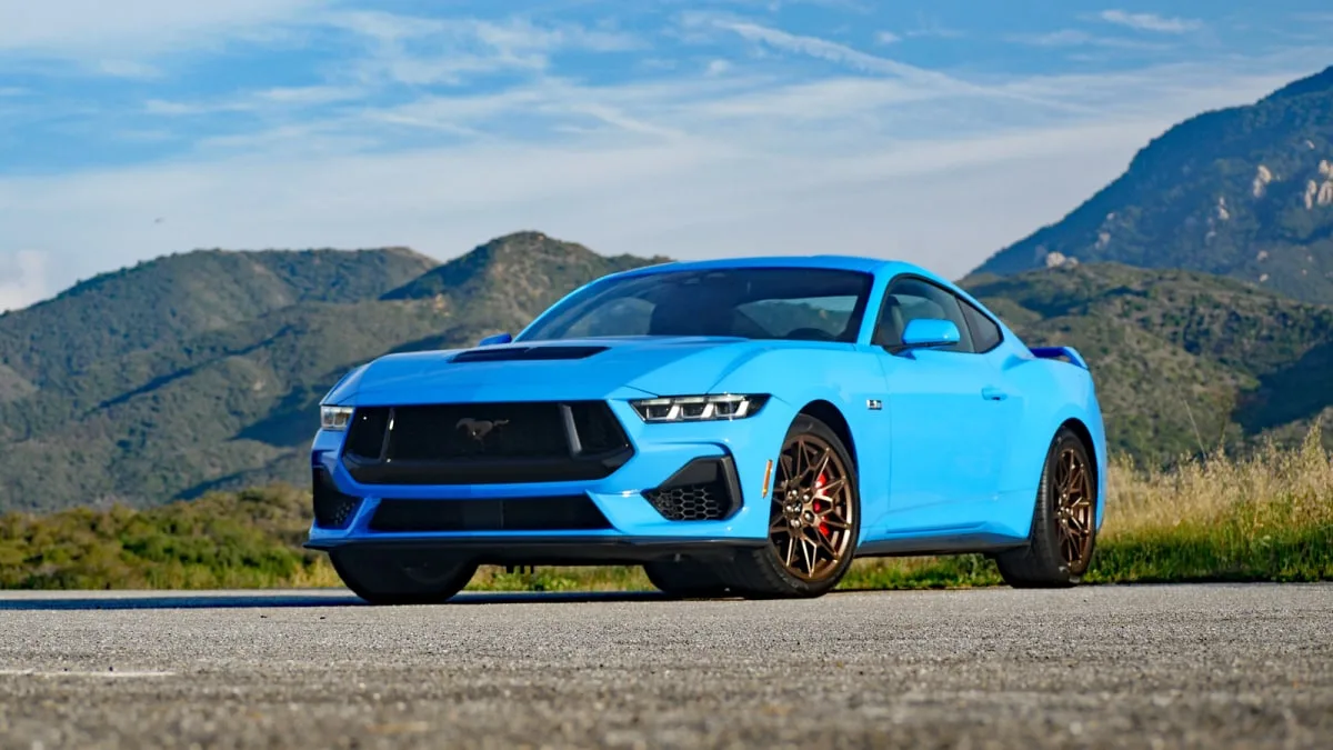 2025 Ford Mustang: Big Power, Drift Brake, Customizable Displays