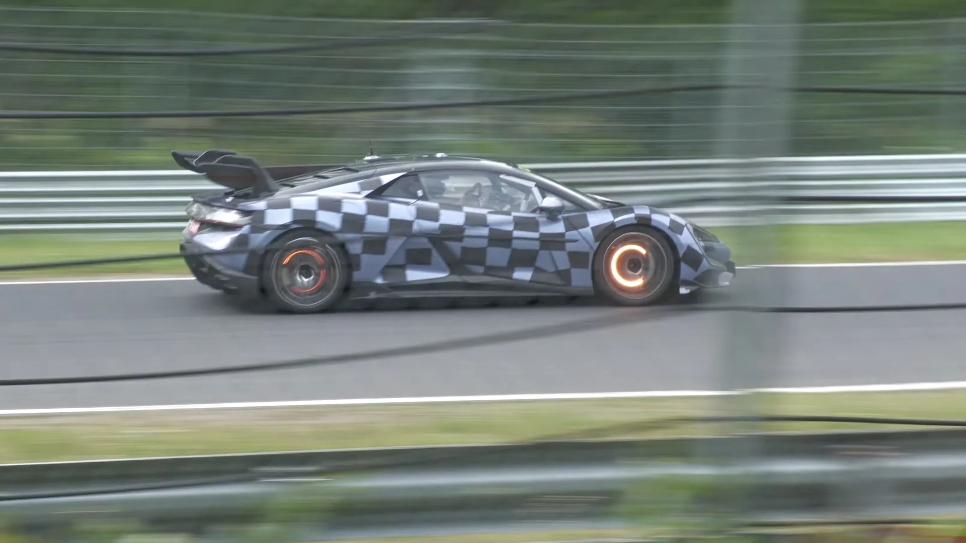 BYD's Yangwang U9 Electric Supercar Takes on the Nürburgring