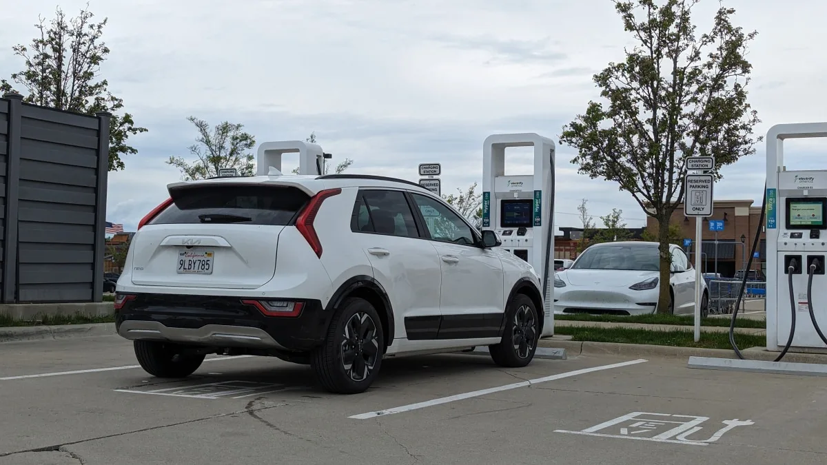 Electrify America Introduces "Congestion Reduction Pilot" Program to Cut Charging Wait Times