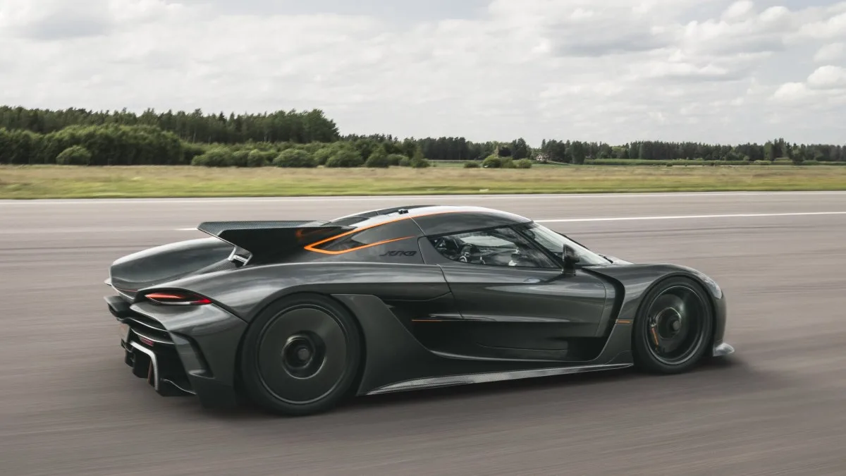 Koenigsegg Jesko Absolut Breaks 0-400-0 Record and Sets Three Other Records