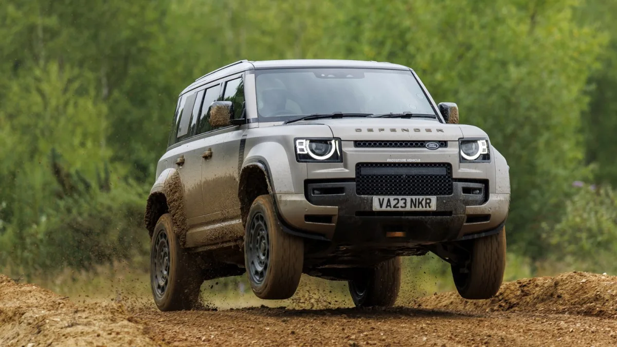 Land Rover Defender Octa: A Blend of Luxury and Off-Road Performance with 626 Horsepower