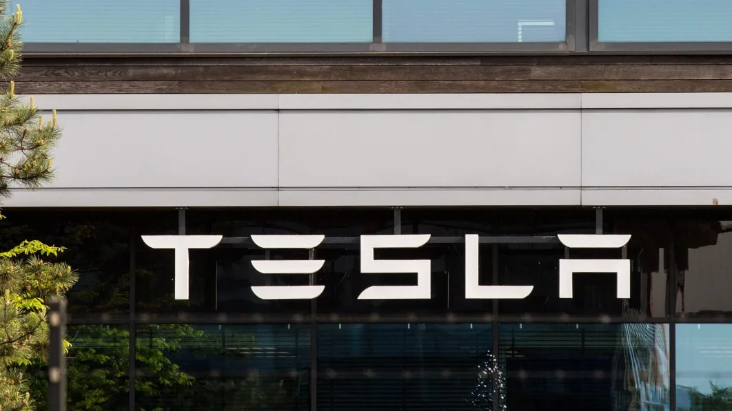 Tesla's Energy Business Shines as Electric Vehicle Sales Slow