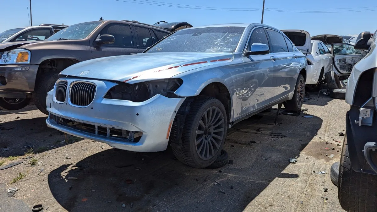 The Rare and Powerful BMW ActiveHybrid 7: A Luxury Hybrid Beast Found in a Junkyard