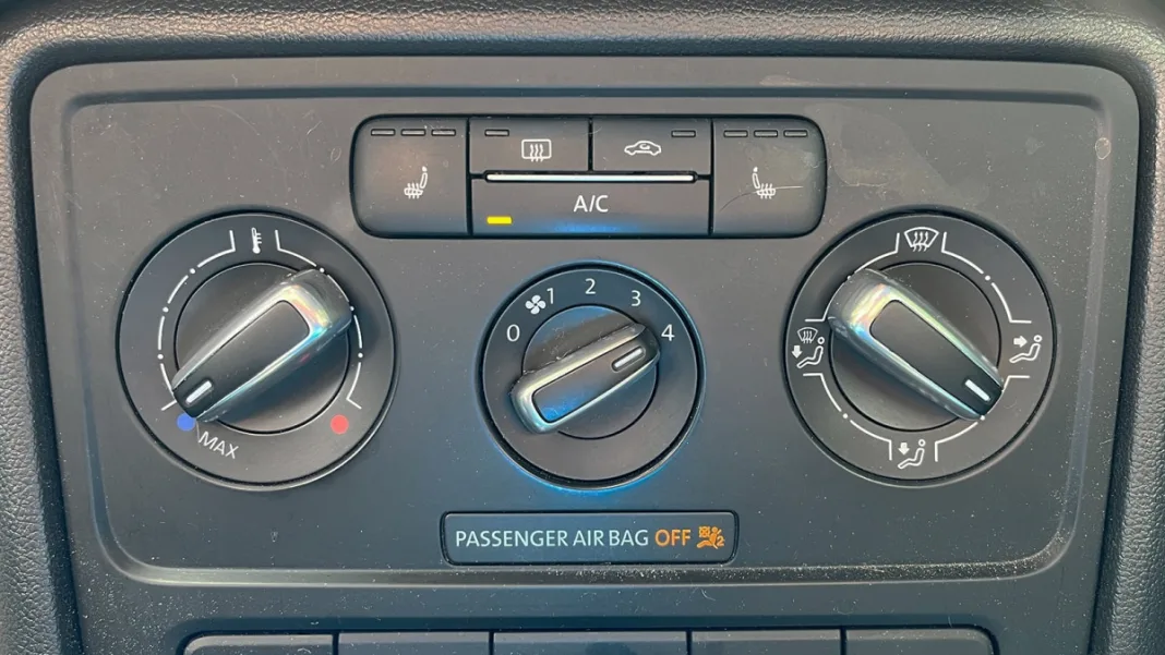 Troubleshooting Car Air Conditioning: How It Works, Common Issues, and Solutions