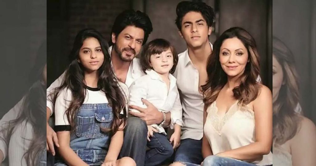 SRK's Bizarre Statement: I'm Muslim, My Wife Hindu, My Children Are India