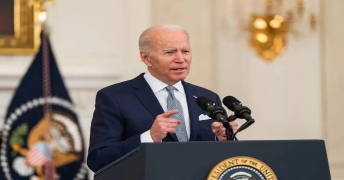 ‘Awkward’ Biden struggles at D-Day ceremony (VIDEO) - Global Village Space