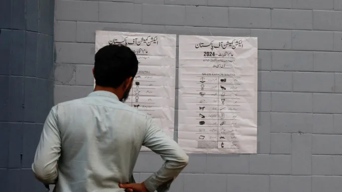 Early Pakistan Vote Results Show Rivals Neck And Neck Global Village